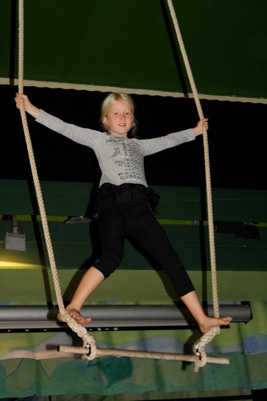 Estelle in the trapeze