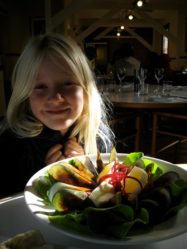 Estelle ordered green mussels!