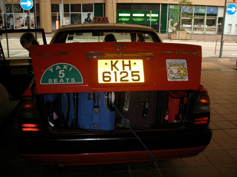 Hong kong taxi NOT big