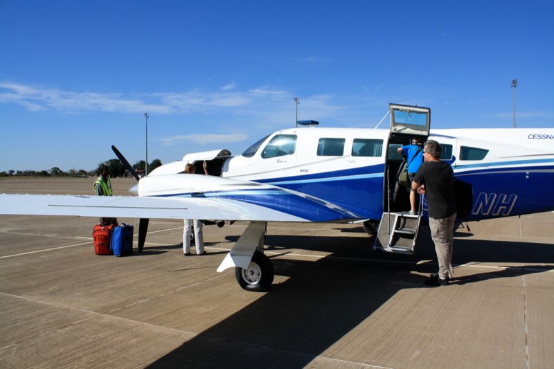 We took a very small plane 
(5 seat)