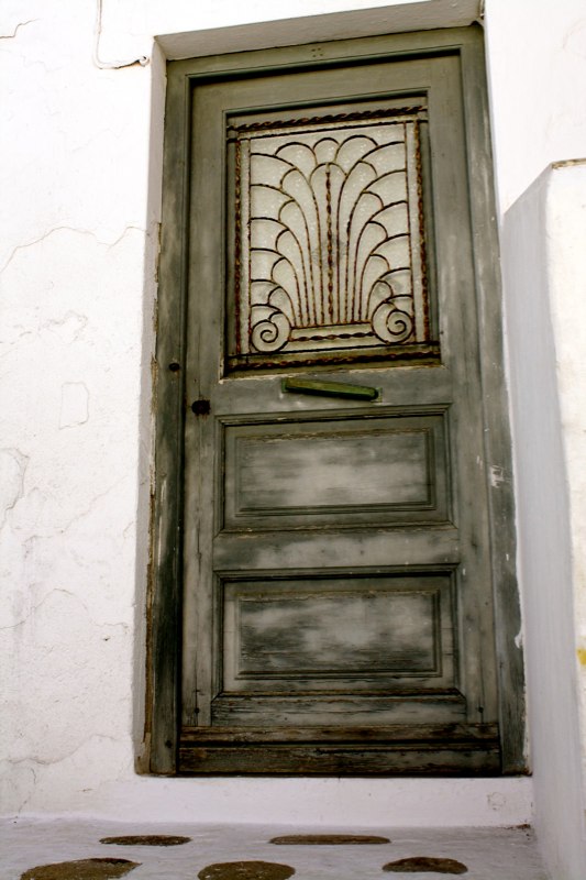 Door in green!