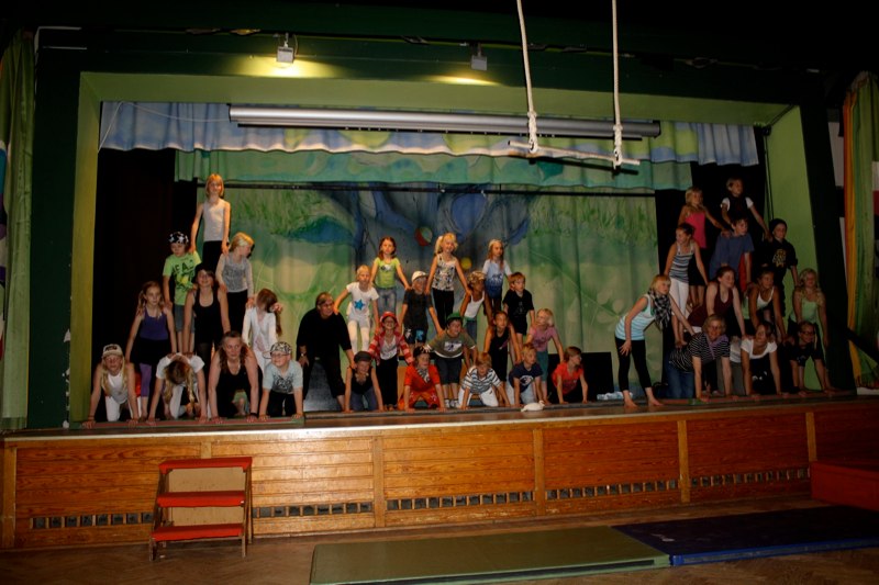 All the circus kids