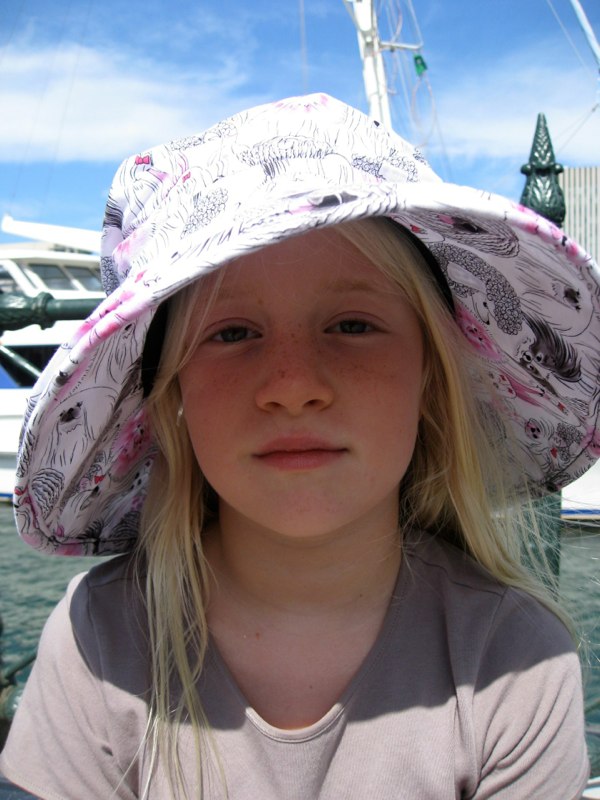 Estelle got a hat for Free (thank god)
